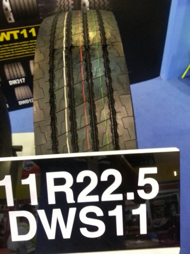 ยางรถบรรทุกและรถเทลเลอร์ แดวู Daewoo 11R22.5