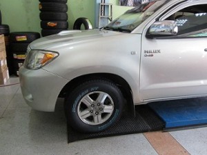 ROADSTONE 225/70/15 รุ่น ROH/T