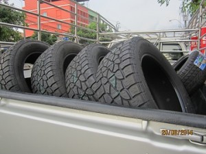 MICKEY THOMPSON BAJA STZ 275/55R20 