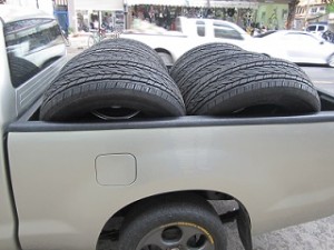 CONTINENTAL LX2 265/70R16 