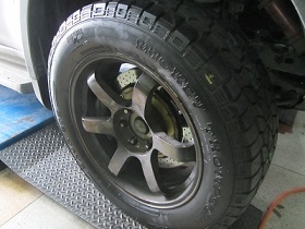 MICKEY THOMPSON BAJA STZ 275/55 R20 MICKEY THOMPSON BAJA STZ 275/55 R20